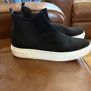 Woman’s, size 10 STYLUS Black Ankle Boots with White Soles